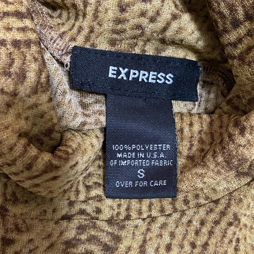 Express Tan Patterned Turtleneck - Picture 5 of 5